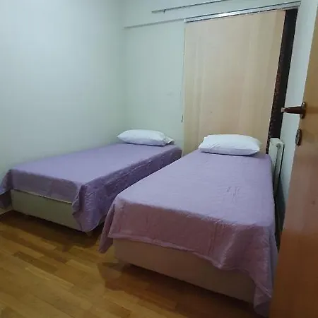 Spacious View Of Square 칼라마타