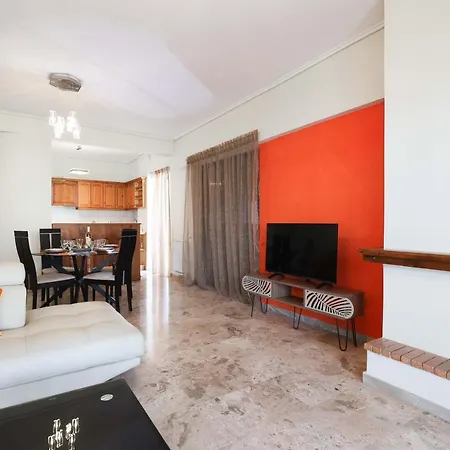 Apartment Spacious View Of Square *