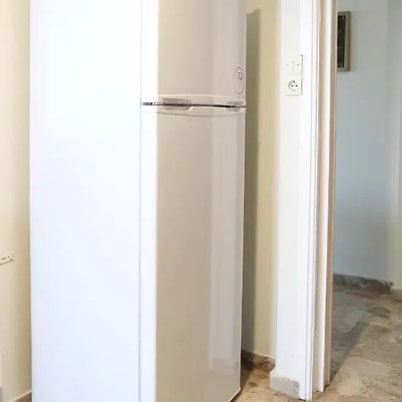 Spacious View Of Square * 칼라마타