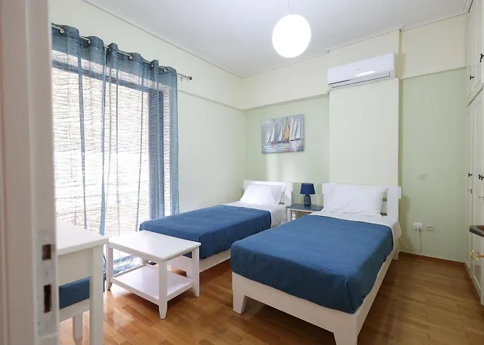 Spacious View Of Square Appartement