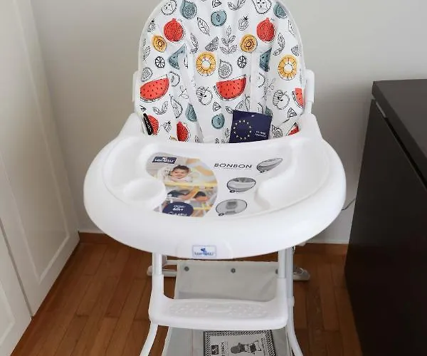 Spacious View Of Square Kalamáta